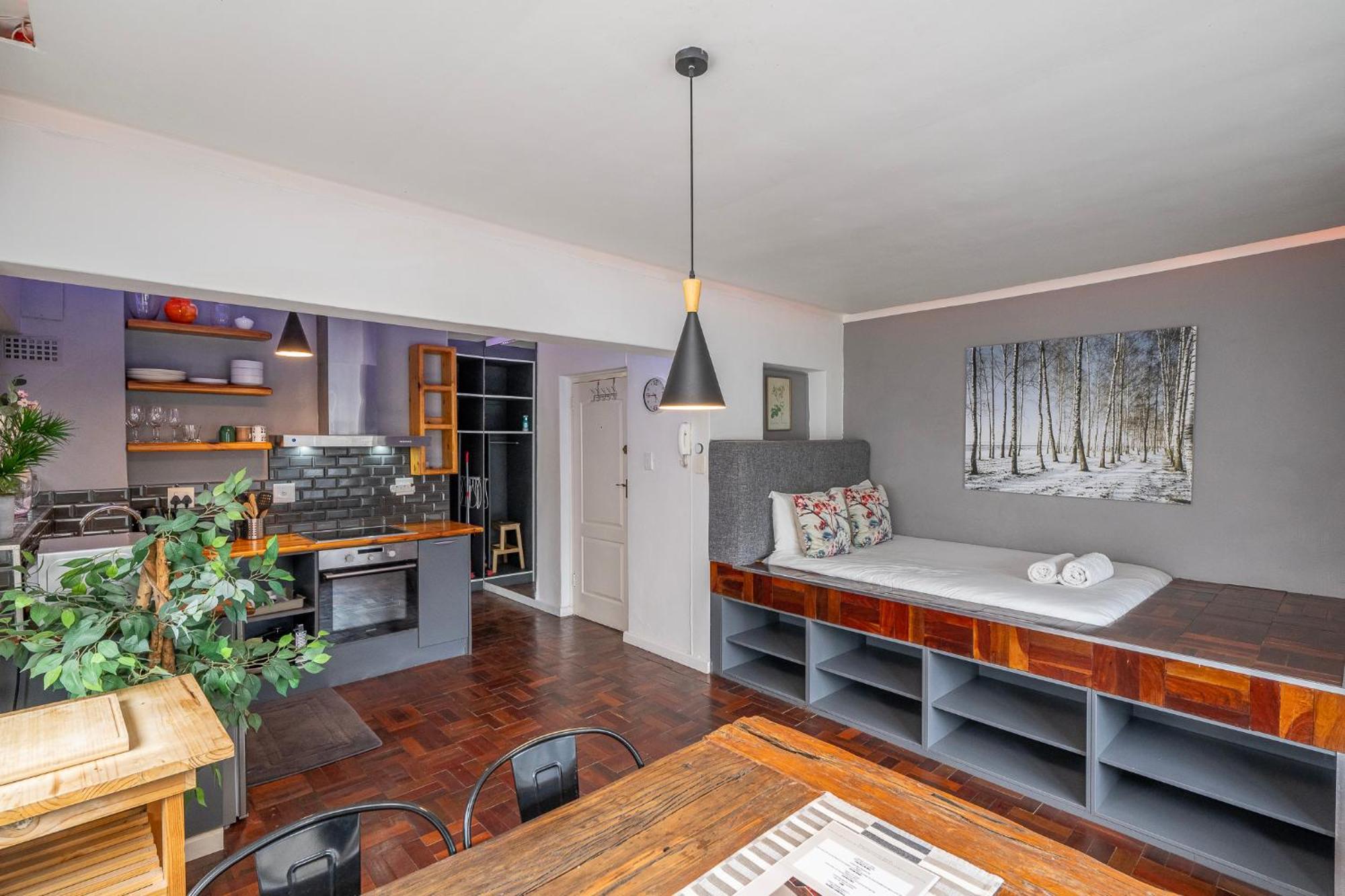 Cozy Bachelor Pad Apartment